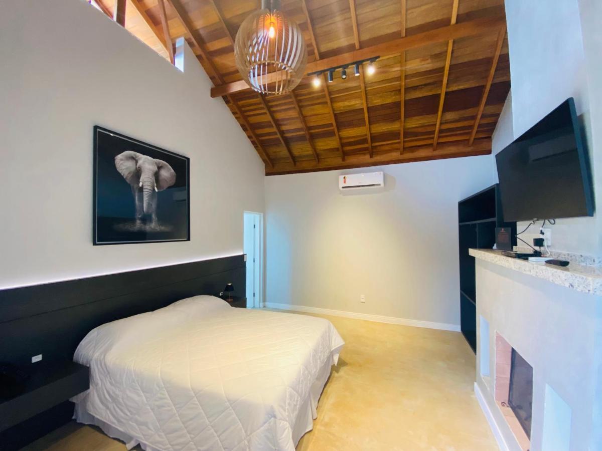 Hotel Chales Capitanias Águas de Lindóia Bagian luar foto