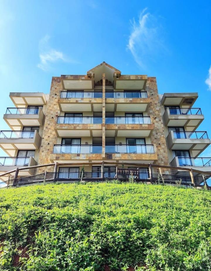 Hotel Chales Capitanias Águas de Lindóia Bagian luar foto