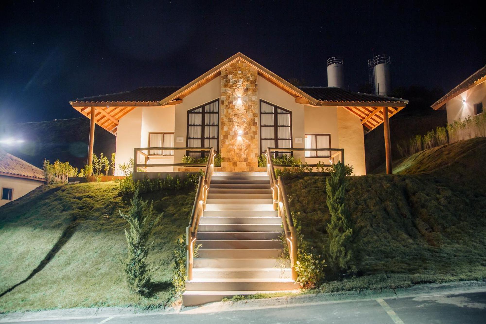Hotel Chales Capitanias Águas de Lindóia Bagian luar foto