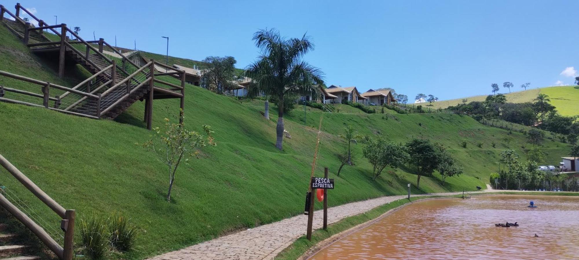 Hotel Chales Capitanias Águas de Lindóia Bagian luar foto