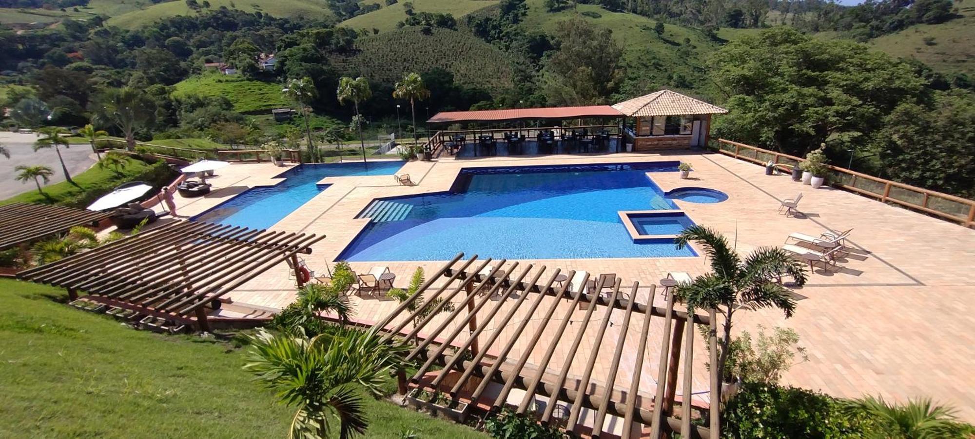 Hotel Chales Capitanias Águas de Lindóia Bagian luar foto
